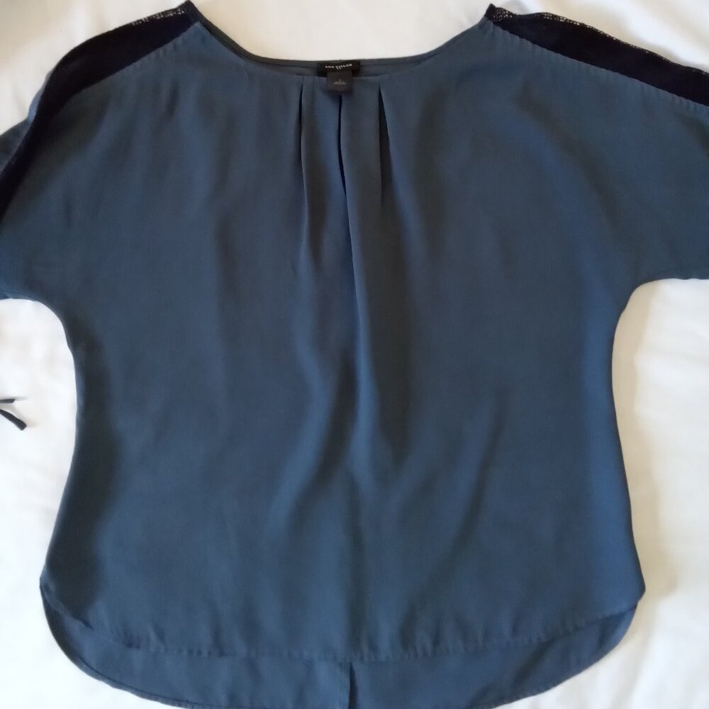 Women'e Ann Taylor small blouse/top, steel grey, 3/4 stringged sleeve.